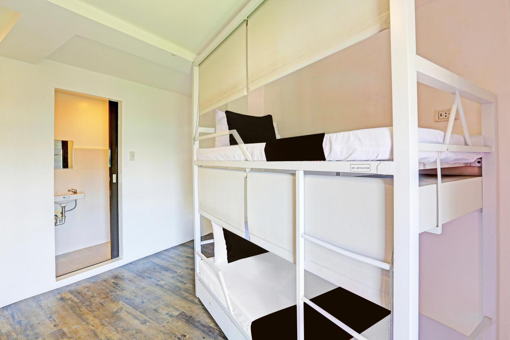 Spot On Hostel ,Taguig Manila Formerly Mytown Hongkong エクステリア 写真
