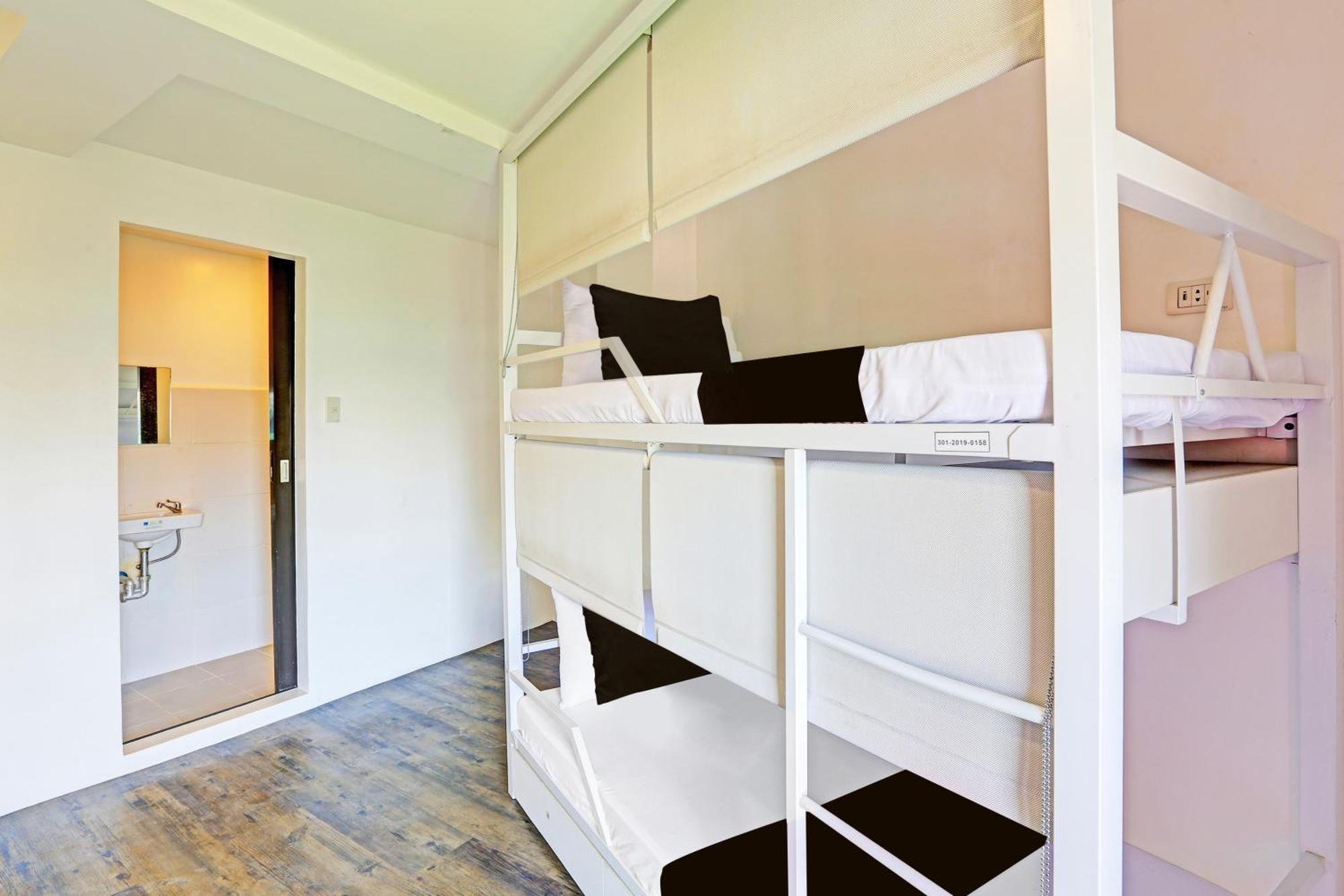 Spot On Hostel ,Taguig Manila Formerly Mytown Hongkong エクステリア 写真