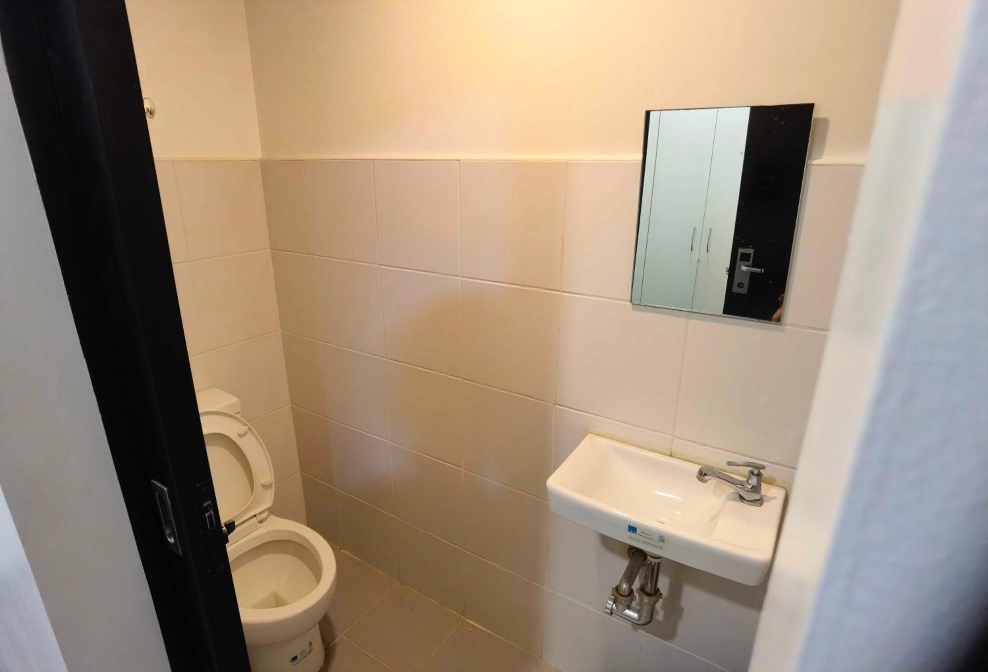 Spot On Hostel ,Taguig Manila Formerly Mytown Hongkong エクステリア 写真