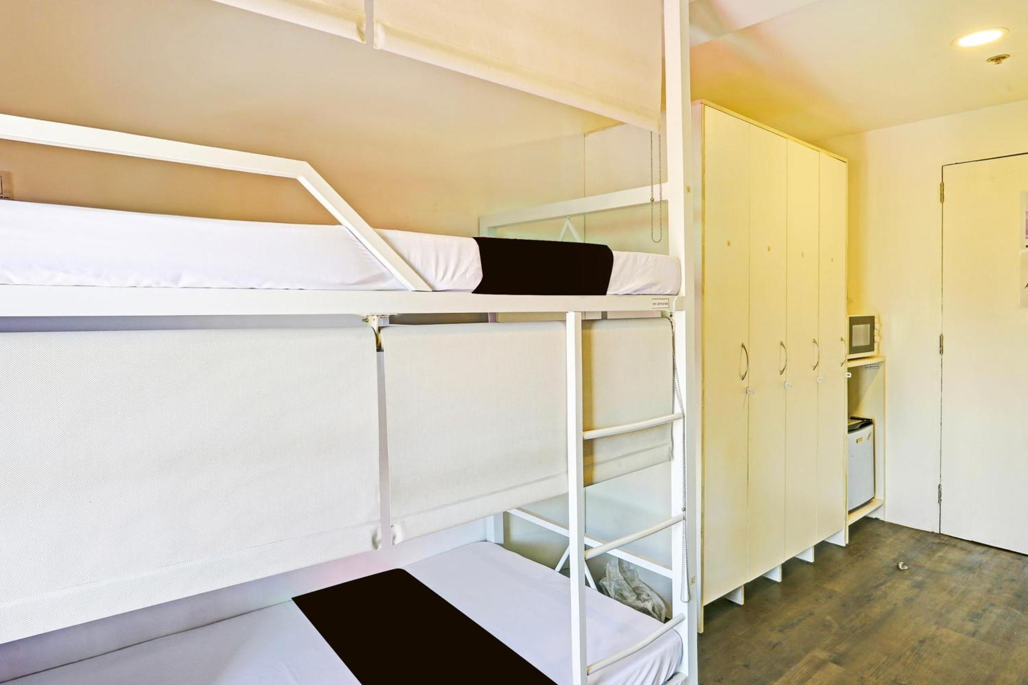 Spot On Hostel ,Taguig Manila Formerly Mytown Hongkong エクステリア 写真