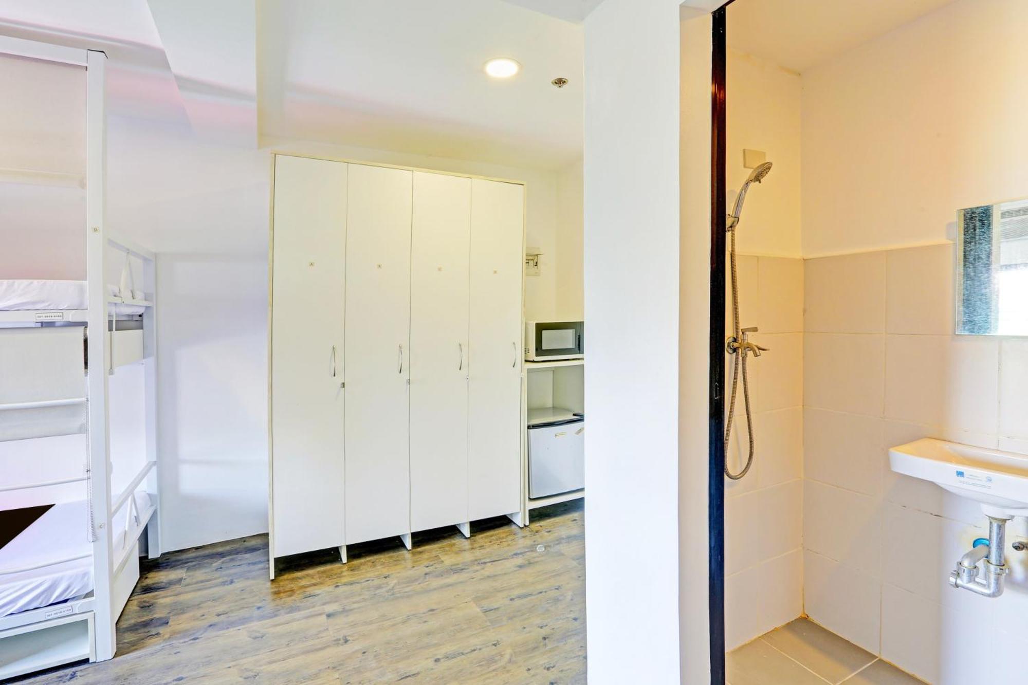 Spot On Hostel ,Taguig Manila Formerly Mytown Hongkong エクステリア 写真